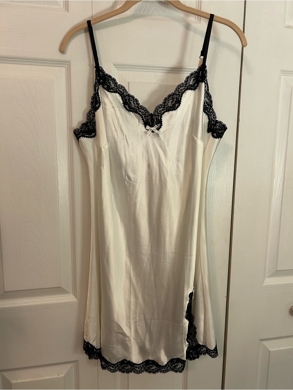 Victoria's Secret Ivory Slip / Nightie with Black Lace Trim